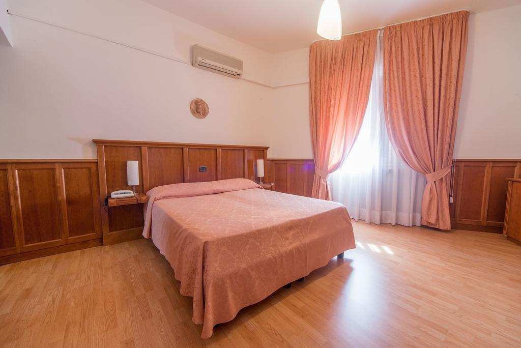 Hotel Del Camerlengo Fara San Martino Room photo