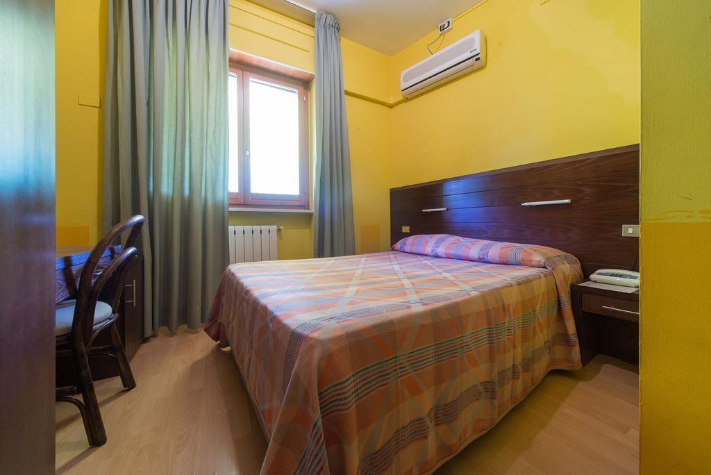 Hotel Del Camerlengo Fara San Martino Room photo