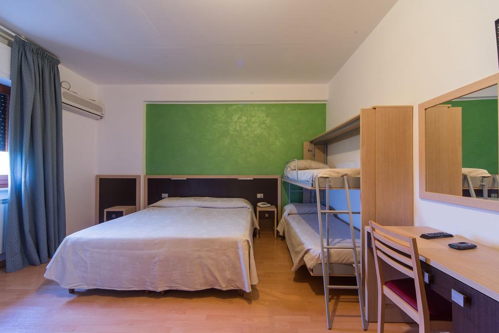 Hotel Del Camerlengo Fara San Martino Room photo